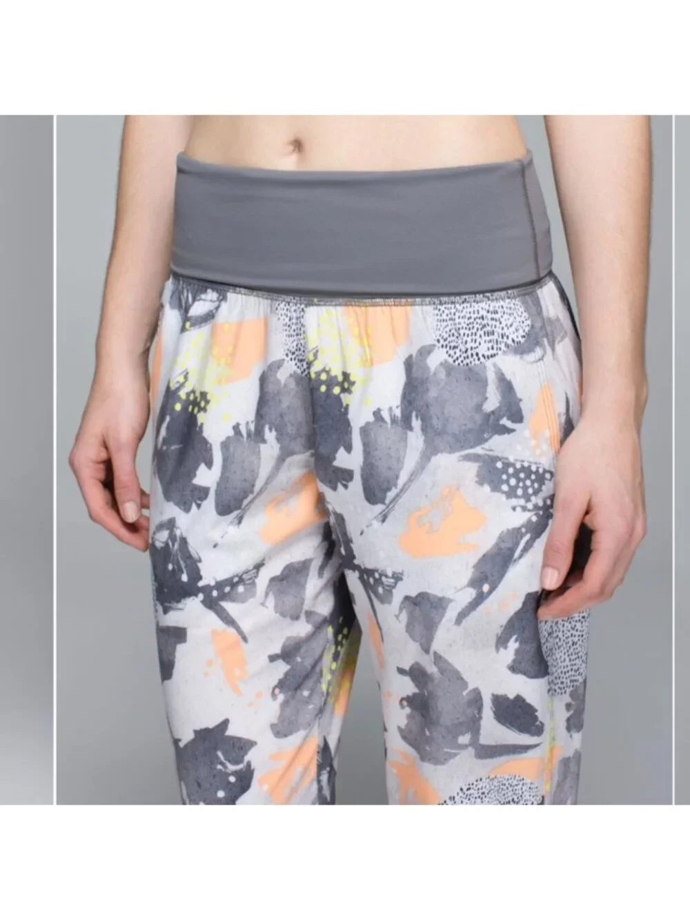 Lululemon Om Pant Mini Art Pop White Multi / Slate